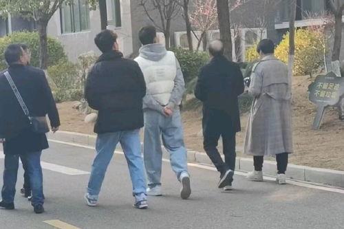 外国网红吃瓜事件,揭秘网络舆论的狂欢与争议